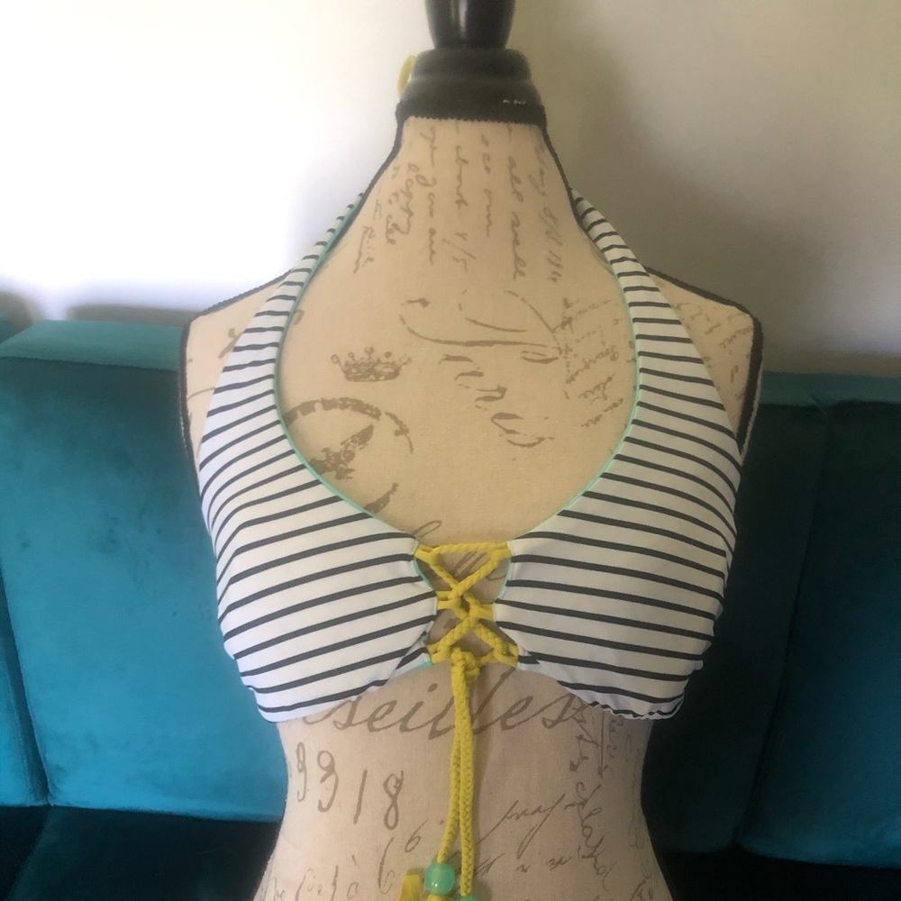 Victoria’s Secret reversible swim top large